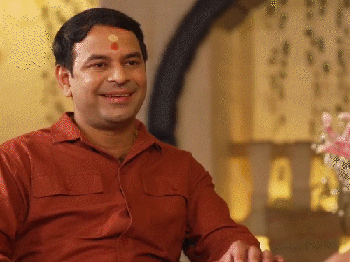 तेजू भैया को मल्लिका शेरावत लगती हैं ‘हॉट एंड सेक्सी’:तारीफ पर करने लगी ब्लश, फिर बजाई बांसुरी; अपने हाथों से बनाकर सत्तू शरबत भी पिलाया