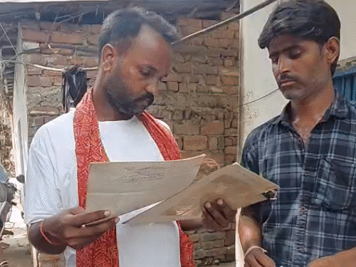 ठेला-रिक्शा चलाकर बनाया घर, अब उजड़ने का डर:290 मकान-दुकानों को खाली करने का नोटिस, पीड़ित बोले- अभी तो गृह प्रवेश भी नहीं किया था