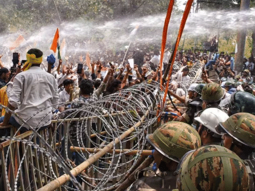 JSSC-CGL के खिलाफ क्यों हो रहा प्रदर्शन:सरकार एग्जाम रद्द करने में असमर्थ क्यों?; जानिए वैकेंसी से लेकर कोर्ट के आदेश तक का पूरा मामला