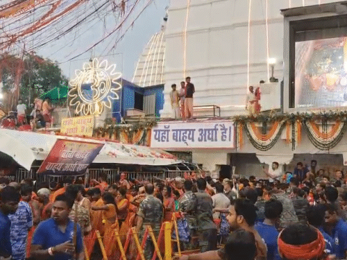 श्रावणी मेले में 28.33 लाख श्रद्धालुओं ने किया जलार्पण:14 दिनों में बाबा मंदिर को 3.54 करोड़ रुपए की आय, मेले में लगे हैं 225 AI कैमरे