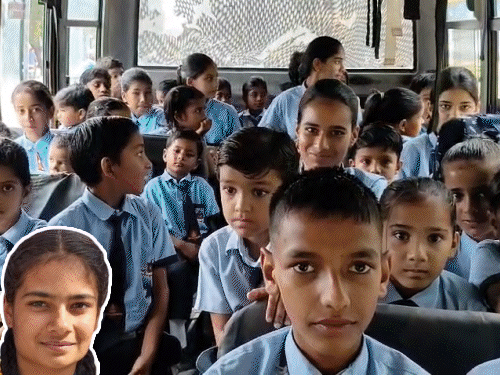 स्कूल बसों में ठूंस-ठूंसकर बच्चे भरने पर भड़के ग्रामीण:42 सीटर बस में मिले 98 बच्चे; हादसे में घायल छात्रा की मौत पर बढ़ा हंगामा
