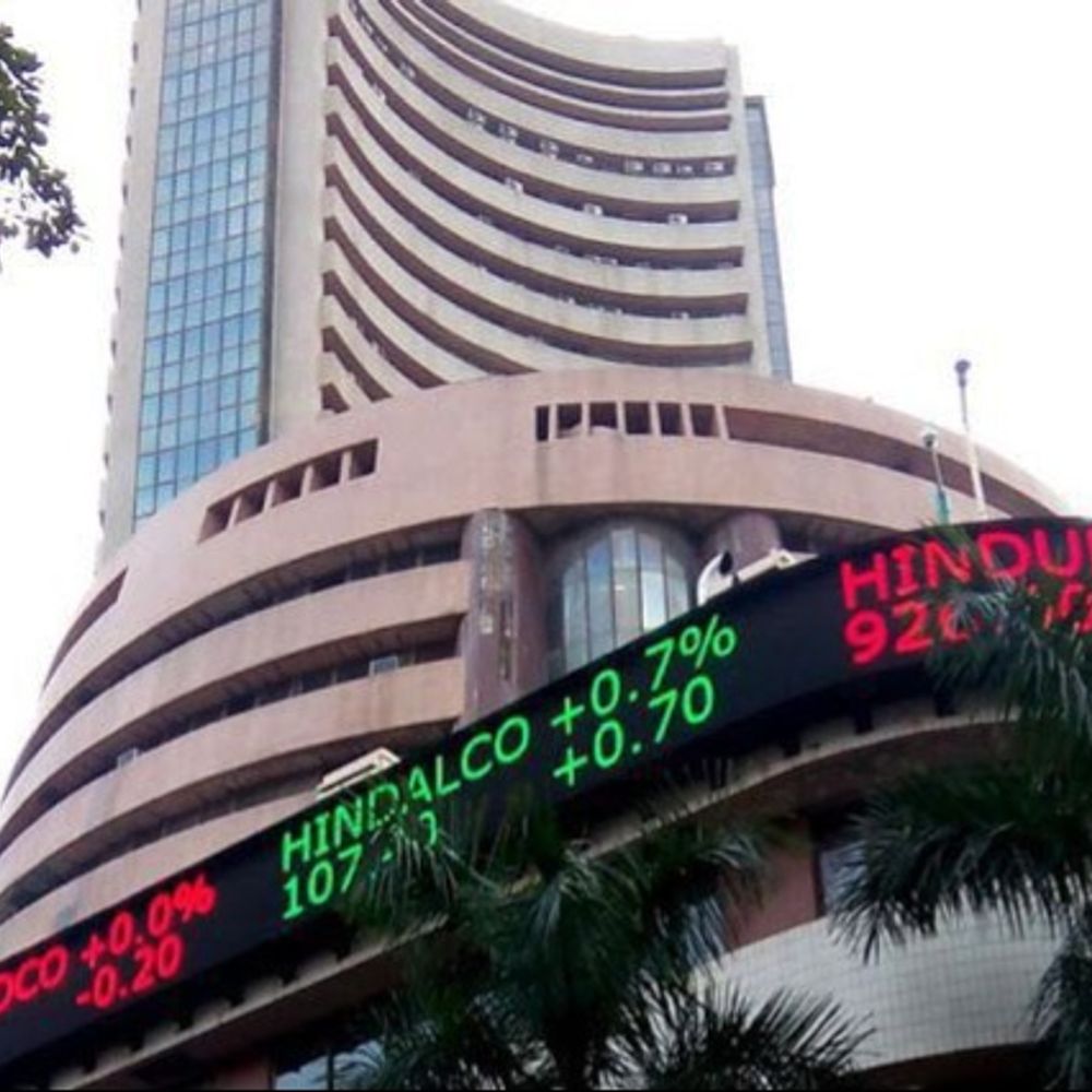 सेंसेक्स में 100 अंक से ज्यादा की बढ़त:78,600 पर कारोबार कर रहा, निफ्टी भी 50 अंक चढ़ा; ऑटो और बैंकिंग शेयर्स में ज्यादा खरीदारी