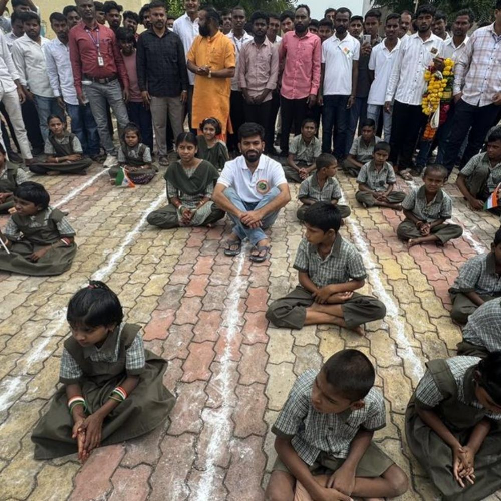 दीपके के गांव में स्कूल की मरम्मत शुरू:दो दिन पहले वीडियो बनाकर गिनाई थीं कमियां; CCTV और टॉयलेट का काम चालू