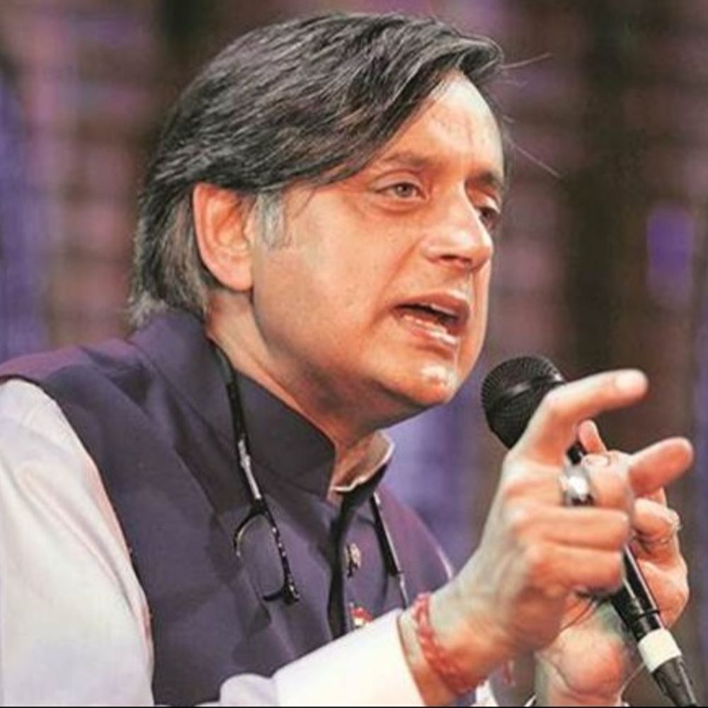 Gen-Z के प्रदर्शन पर थरूर ने भारत की तारीफ की:कहा- देश का राजनीतिक सिस्टम दबाव में आया, लेकिन टूटा नहीं