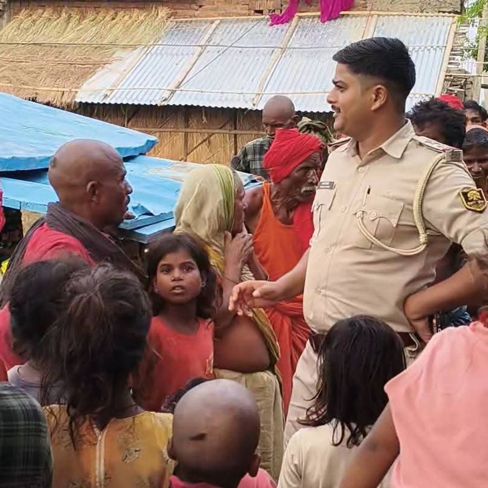 घोसवारी में पुलिस का नशामुक्ति अभियान:थाना प्रभारी ने लोगों को नशे के दुष्परिणामों को बताया