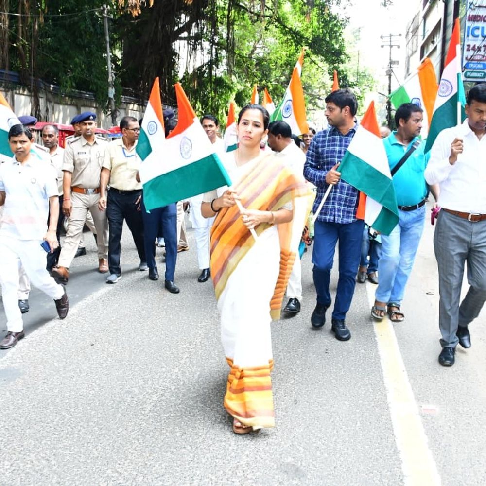 तिरंगे की शान में रंगा भागलपुर,रैली में अधिकारी-छात्र हुए शामिल:शहर देशभक्ति के नारों से गूंजा; डीएम बोलीं- तिरंगा हमारी पहचान और गौरव है