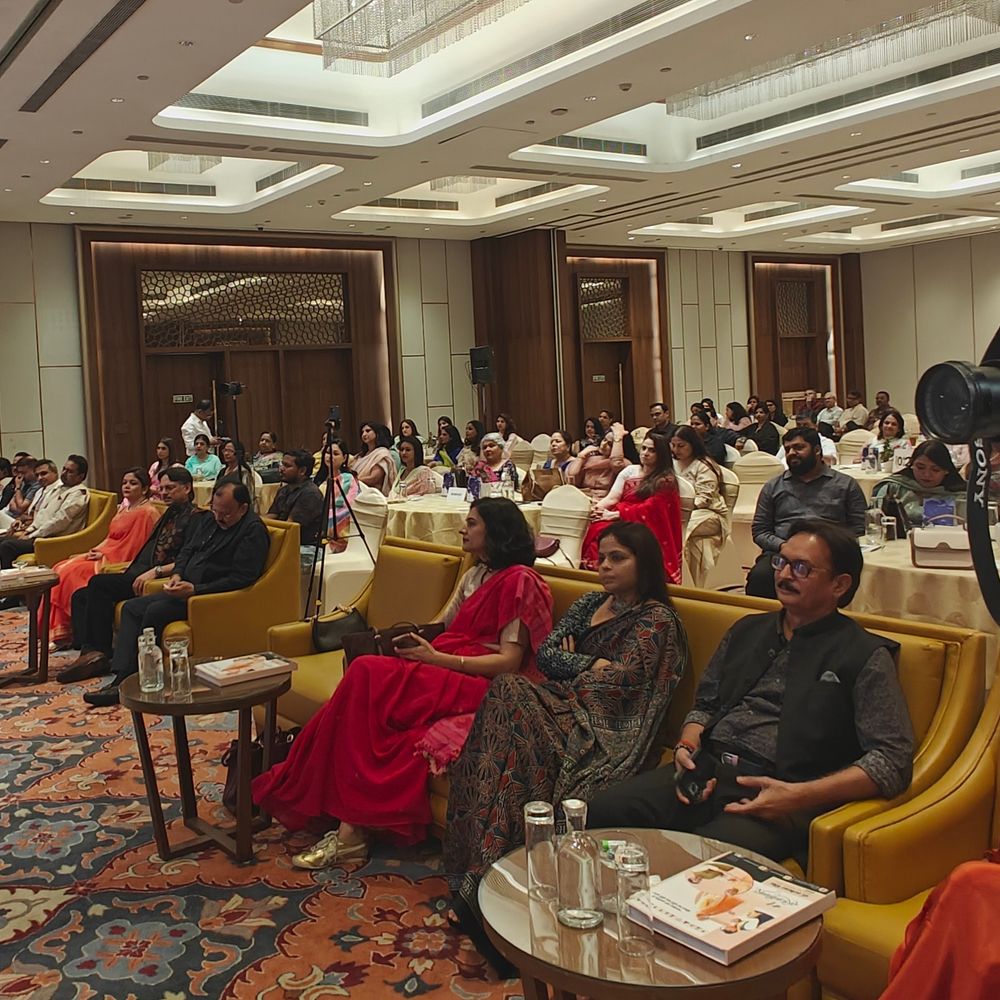 ‘महिलाओं को दान नहीं, काम का मौका चाहिए’:लखनऊ में विधायक राजेश्वर सिंह बोले- चुनौतियां ही बनाती हैं बेहतर