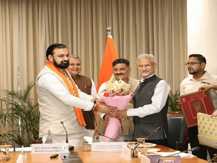 सम्राट चौधरी दिल्ली में कर रहे बैठक:केंद्रीय टीम के साथ बैठक, वित्तीय सहायता पर मंथन; बाढ़ नियंत्रण, भारत-नेपाल सीमा को लेकर चर्चा