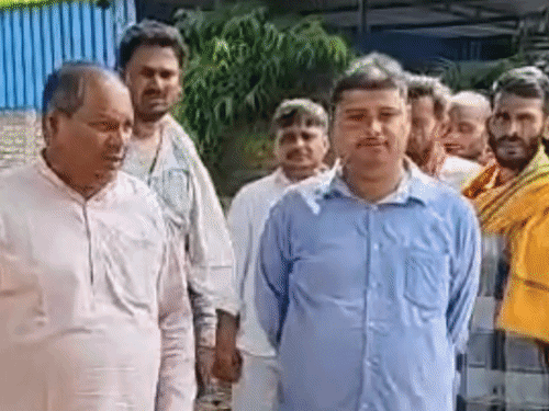 भोजपुर में पोखर में डूबने से महिला की मौत:घर से शौच के लिए निकली थी, पैर फिसलने से हुआ हादसा; ग्रामीणों ने शव पानी से बाहर निकाला