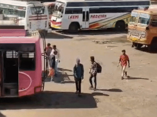 MP में बस से सफर महंगा हुआ,75 पैसे बढ़ा किराया:अब 2 रुपए/किमी के हिसाब से वसूलेंगे ऑपरेटर; बैतूल से भोपाल-नागपुर जाने वालों पर असर