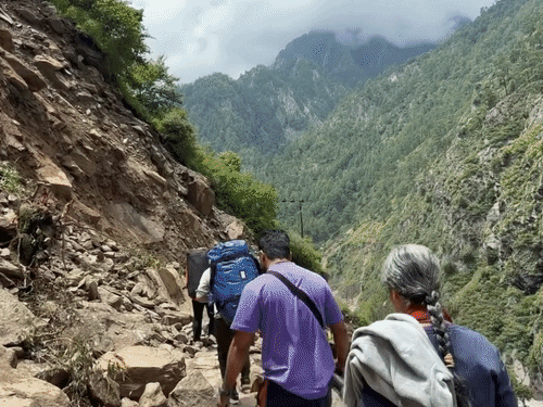 दो दिन मौत को करीब से देखा, आज वहां प्रलय:नेपाल से आए ओम बोले- जिस होटल में रुके, खाना खाया…आज वो सब मलबे में दबे