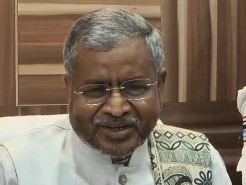 छात्रों से मारपीट, भाजपा ने सरकार पर साधा निशाना:गिरिडीह में नेता प्रतिपक्ष बाबूलाल मरांडी ने कहा- घटना सुनियोजित, लोकतंत्र की हत्या