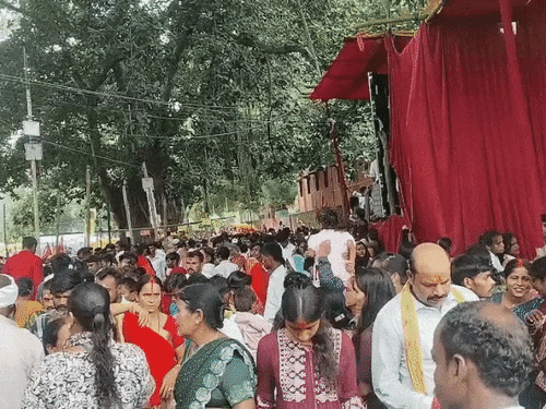 औरंगाबाद के बक्स बाबा मंदिर में उमड़ी भीड़:नाग पंचमी पर 50 हजार से अधिक श्रद्धालु पहुंचे; मेला क्षेत्र में सुरक्षा के पुख्ता इंतजाम