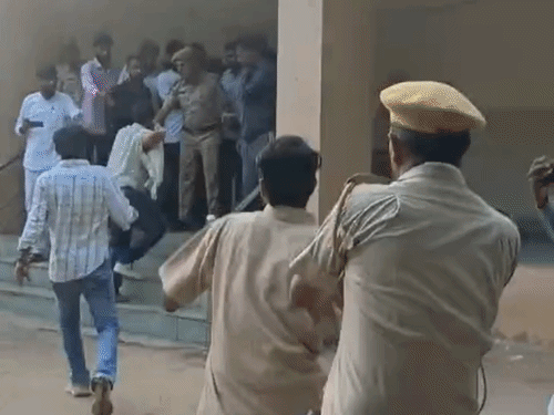 जोधपुर में कॉकरोच जनता पार्टी के कार्यकर्ता को थप्पड़ मारा:CJP के कार्यक्रम में ABVP और भाजयुमो कार्यकर्ताओं ने की नारेबाजी