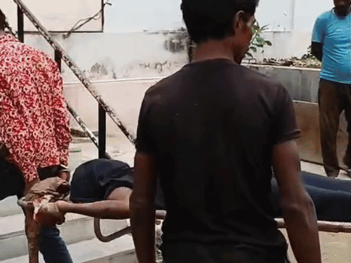 ‘बेरहमी से मारपीट करने के बाद उसे सड़क पर घसीटा’:समस्तीपुर में युवक की पोस्टमॉर्टम रिपोर्ट में खुलासा, दो दिन पहले झाड़ियों में मिली थी लाश