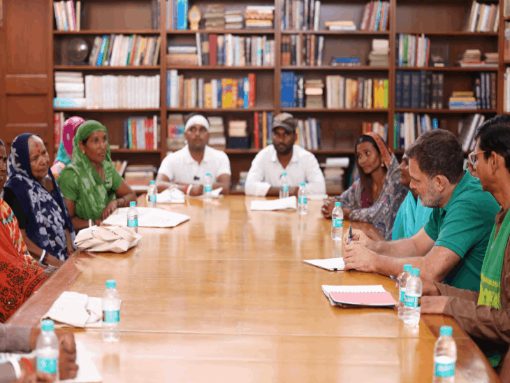 राहुल गांधी बोले-केन-बेतवा प्रभावितों को दबा रही सरकार:दिल्ली में आदिवासी सत्याग्रहियों से मुलाकात में कहा- भाजपा ने अन्याय का रास्ता चुना; न्यायपूर्ण मुआवजा जरूरी