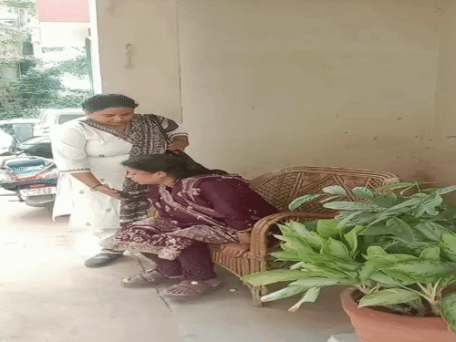 घर से 9000 रुपए लेकर निकला, युवक की लाश मिली:घर से दोस्तों के साथ घूमने निकला था, परिजन बोले- गंगा में डुबाकर मार डाला