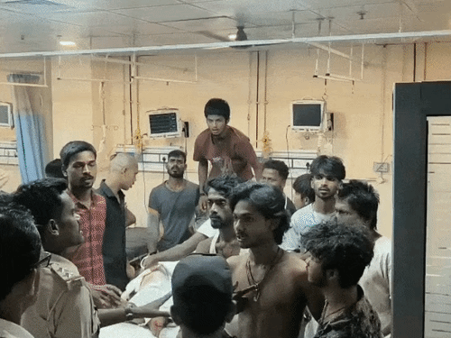 दरभंगा- आपसी विवाद में हिंसक झड़प:पड़ोसी ने युवक को चाकू से गोदा, अस्पताल में मौत; भाई समेत 2 घायाल, हिरासत में 4 आरोपी