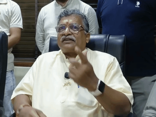 पठानकोट पहुंचे VHP के केंद्रीय संगठन महामंत्री मिलिंद परांडे:पंजाब में सिखों के धर्मांतरण और विदेशी फंडिंग पर जताई चिंता; कहा -‘FCRA कानून से अवैध गतिविधियों पर लगेगी लगाम