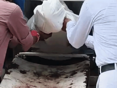 समस्तीपुर में असिस्टेंट प्रोफेसर ने गंडक नदी में लगाई छलांग:24 घंटे बाद शव बरामद; मार्च में शादी, अप्रैल में लगी थी जॉब, पत्नी बोली- पता नहीं ऐसा क्यों किया