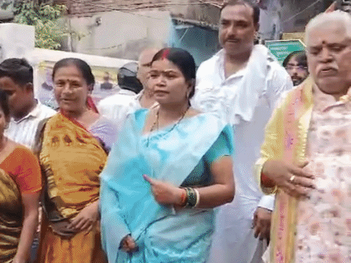 गयाजी में 85 लाख की सड़क योजना का शिलान्यास:विधानसभा अध्यक्ष डॉ. प्रेम कुमार ने रखी आधारशिला; बोले- जलजमाव, गड्ढों से 2 महीनों में निजात मिलेगी
