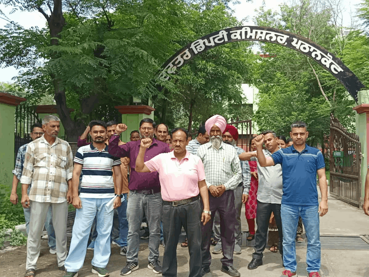 पंजाब के 45 सरकारी विभागों में 24 तक कामकाज ठप:PSMSU की 21 अगस्त तक बढ़ी कलम छोड़ हड़ताल, 22-23 को वीकेंड, 27 को ‘पंजाब बंद’ का ऐलान