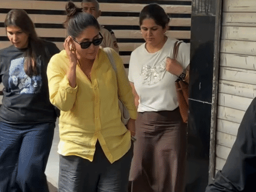 करीना कपूर ने प्रेग्नेंसी की अफवाहों पर रिएक्शन दिया:फूले पेट की तस्वीर शेयर की, पैपराजी से बोलीं- ‘तुम लोग पागल कर देते हो’’