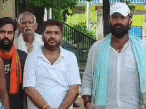 भोजपुर- बाढ़ के पानी में डूबने से किसान की मौत:घर से खेत की ओर घूमने निकला था, दूसरे दिन काफी मशक्कत के बाद ग्रामीणों निकाला शव