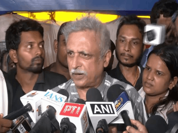 झारखंड छात्र आंदोलन को सपोर्ट करने पहुंचे पीयूष मिश्रा:बोले- छात्रों की आंखों में दर्द देखा तो आ गया; ‘आरंभ है प्रचंड’ गाकर बढ़ाया हौसला