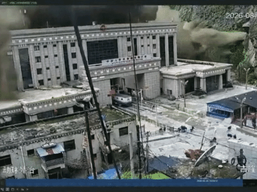नेपाल में बाढ़ ने मचाया कहर:तिब्बत में 5 मंजिला इमारत गिराती हुई नेपाल में घुसी, हाइड्रोपावर प्रोजेक्ट डूबा; देखें सैलाब के 12 फोटो-वीडियो