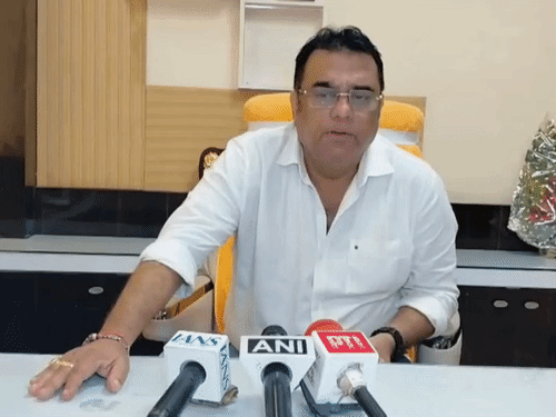 बंकिमचंद्र के वंशज बोले-सोनिया ने वंदे मातरम् का अपमान किया:बिना शर्त माफी मांगें; कांग्रेस मुख्यालय में बार-बार राष्ट्रीय गीत रोकने का इशारा किया था