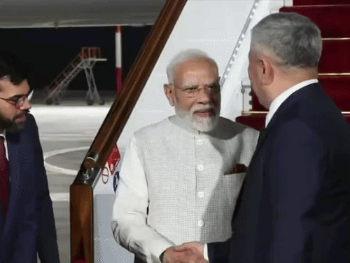26वां SCO समिट आज से, PM मोदी किर्गिस्तान पहुंचे:पुतिन और जिनपिंग से एक साल में दूसरी बार मुलाकात करेंगे