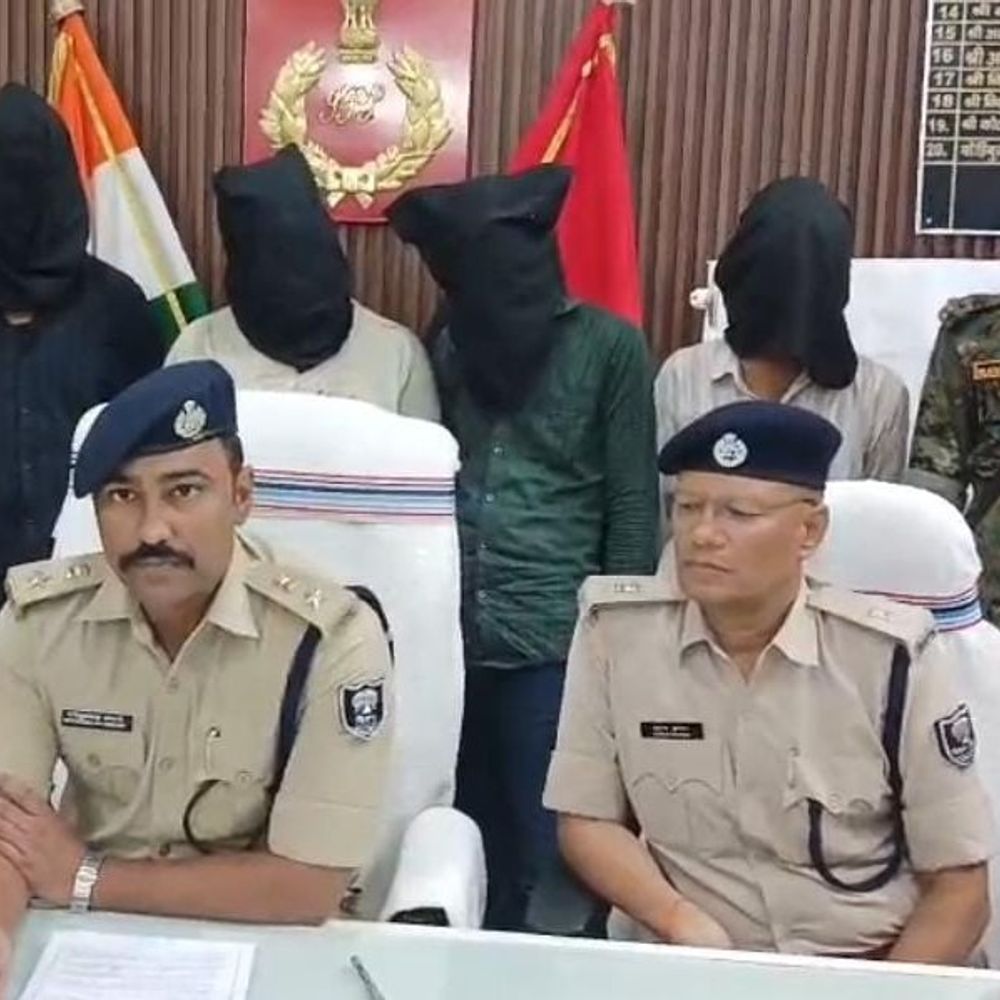 मुजफ्फरपुर से अपह्रत युवक यूपी से बरामद:अपराधियों ने वीडियो कॉल पर पत्नी से 10 लाख मांगी थी फिरौती, किडनैपिंग करने वाले 4 गिरफ्तार