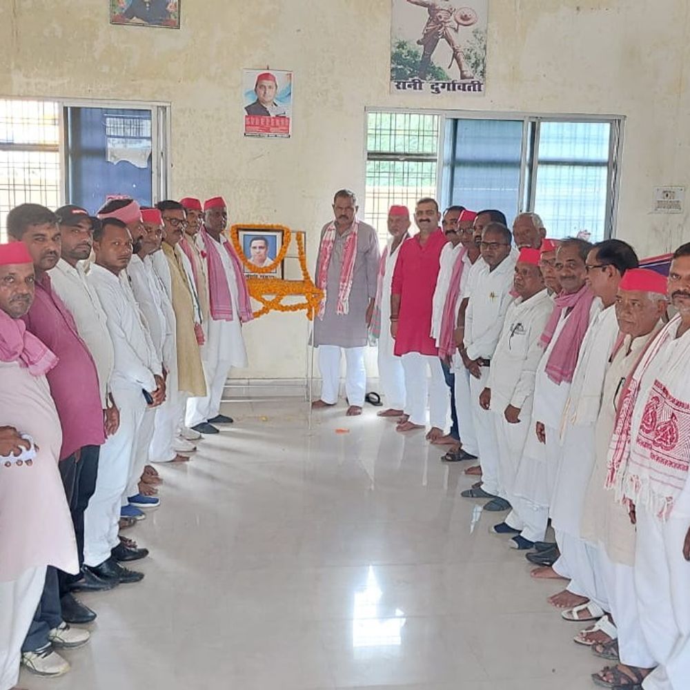 सपा कार्यालय में बीपी मंडल की जयंती मनाई गई:नेता बोले- उनकी सिफारिशों ने बदली भारतीय राजनीति की दिशा