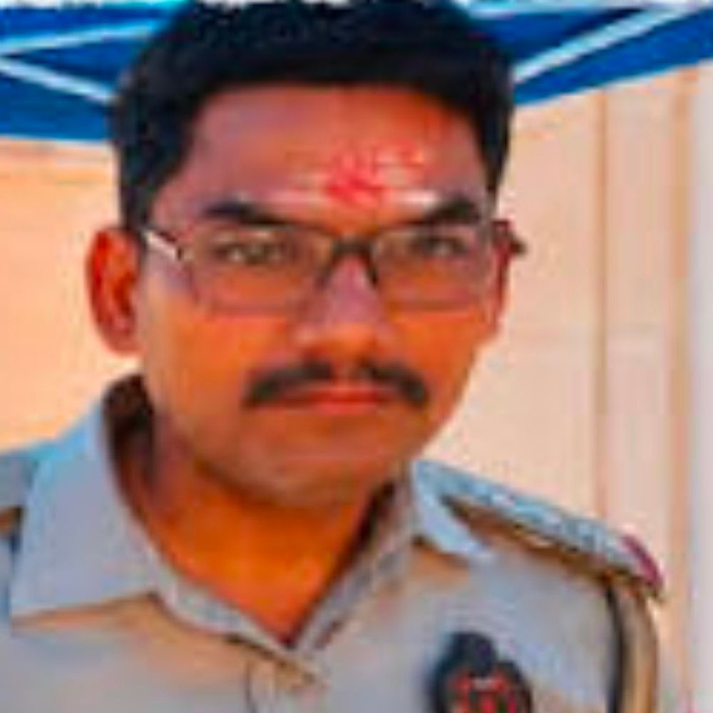 महिला से शारीरिक शोषण का आरोपी दरोगा गिरफ्तार:प्रतापगढ़ पुलिस ने वाराणसी में पकड़ा, पहले से है शादीशुदा