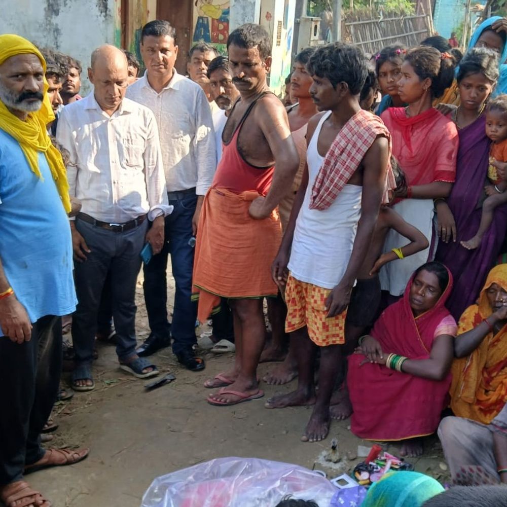 सीतामढ़ी के मधेसरा में 3 मजदूरों के शव पहुंचे:नवादा में आकाशीय बिजली की चपेट में आने से गई जान, सरकारी सहायता की मांग
