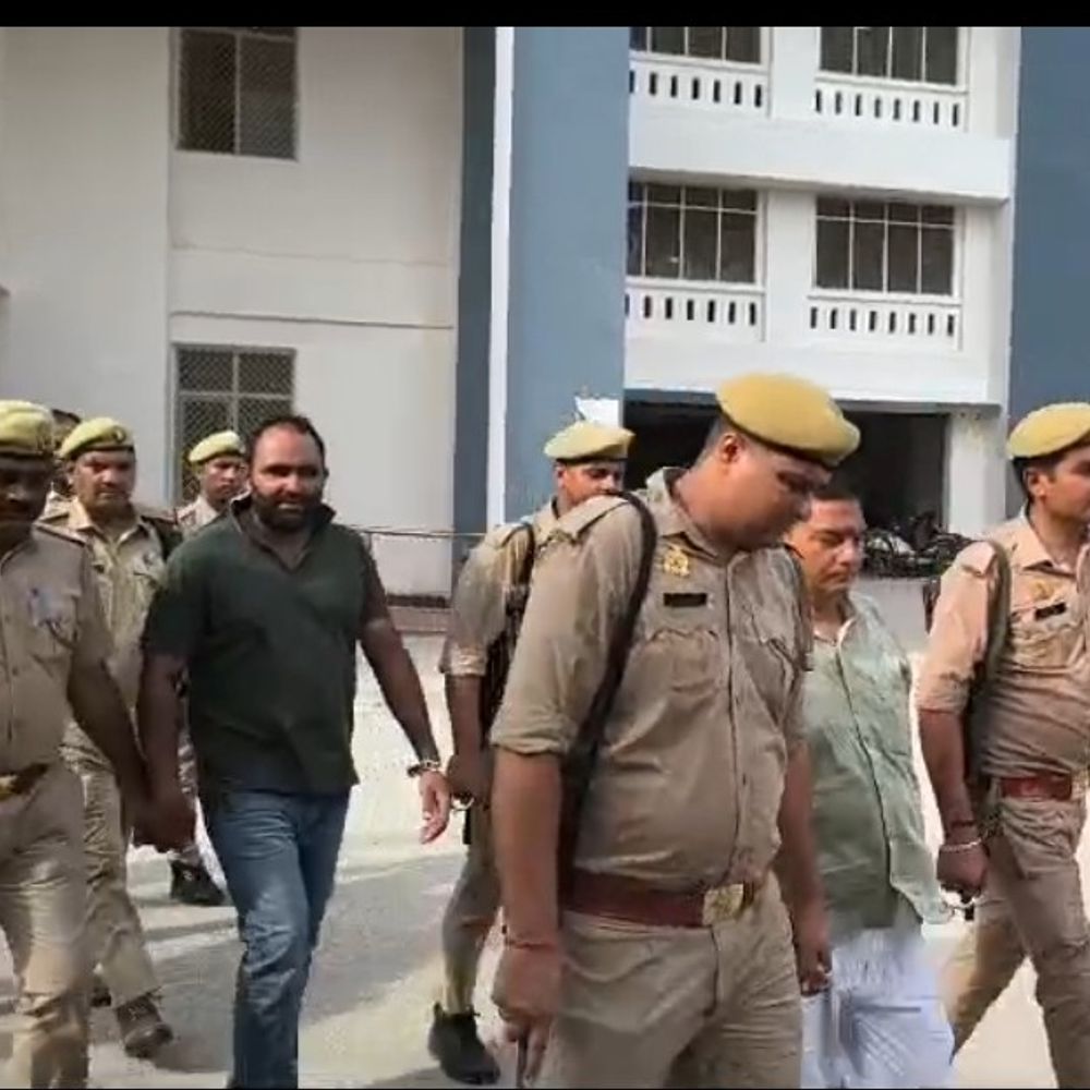 बुलंदशहर में 4 बदमाश दोषी करार:8-8 साल का कठोर कारावास, मुनीम से 2.20 लाख की लूट की थी