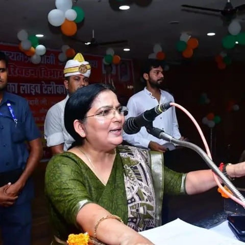हरदोई में ‘लोकमाता अहिल्याबाई मातृशक्ति यात्रा योजना’ का शुभारंभ:60 साल से अधिक उम्र की महिलाओं को आजीवन मुफ्त बस यात्रा, रक्षाबंधन पर साड़ी-मिठाई उपहार