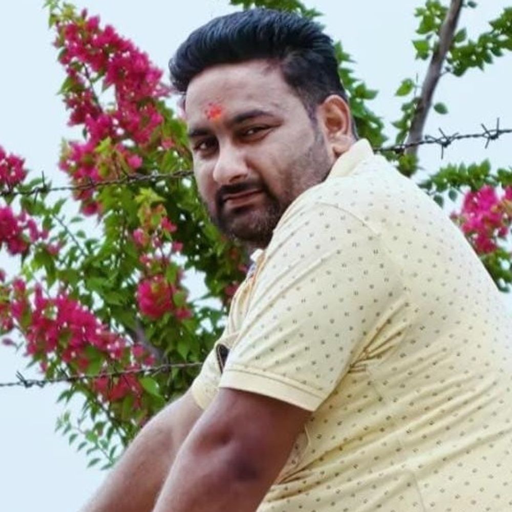 जन्मदिन पार्टी से लौट रहे युवक की गोली मारकर हत्या:बिजली चोरी के विरोध की रंजिश का आरोप, इटावा में चार पर केस दर्ज