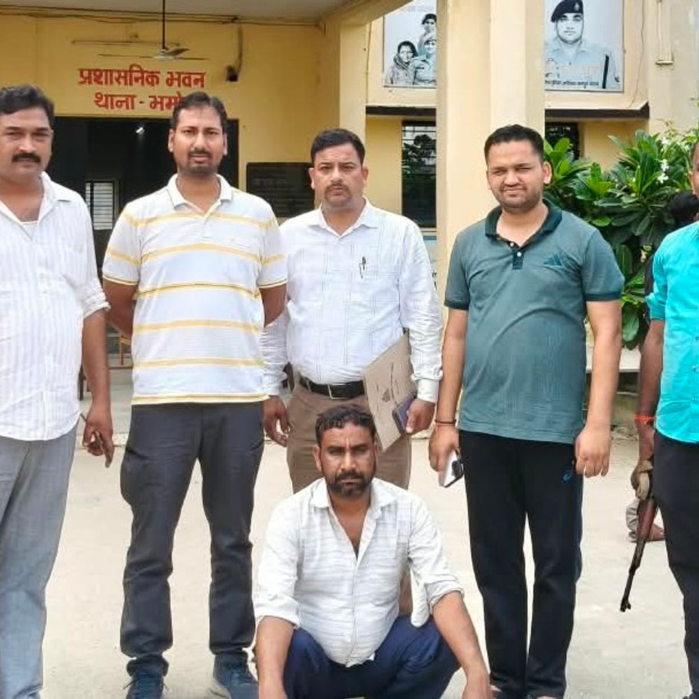 50 हजार का इनामी गांजा तस्कर बरेली से गिरफ्तार:प्रयागराज एसटीएफ ने पकड़ा, मछली के दाने की बोरियों में लाता था गांजा