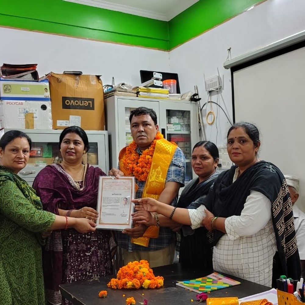 शिक्षामित्र वेलफेयर एसोसिएशन के जिलाध्यक्ष का चयन:नरेश खारी को मिली गौतम बुद्ध नगर में संगठन की जिम्मेदारी