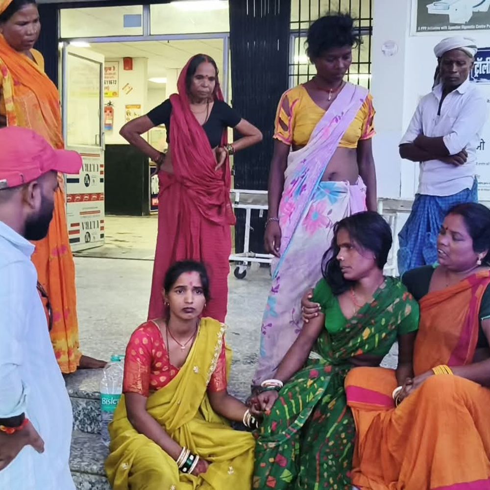 राखी बांधने जा रही महिला की रोड एक्सीडेंट में मौत:अज्ञात बाइक सवार ने टक्कर मारी, सदर अस्पताल ले जाते समय गई जान