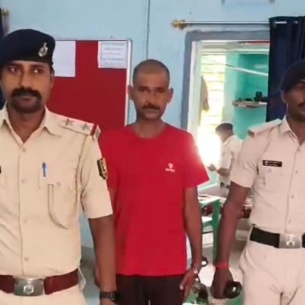 संगीन मामलों के 2 फरार आरोपी अरेस्ट:शेखपुरा में छिपे थे, अब जेल भेजे गए; हिंसक झड़प और शराब ढुलाई के मामले में वांछित