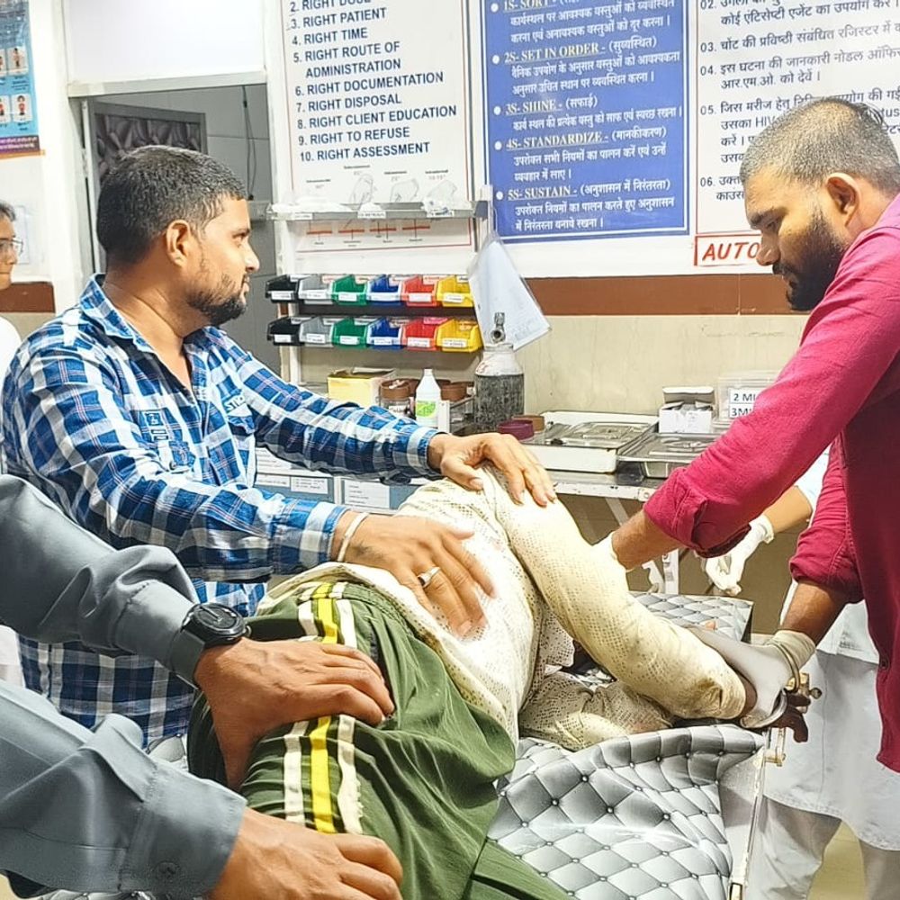 बालाघाट में दो बाइकों की भिड़ंत:एक युवक की मौत, दो घायल; किराना सामान लेकर घर लौट रहा था