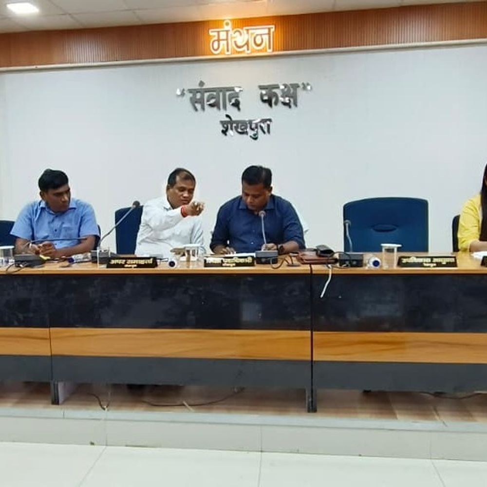 हाई लेवल मीटिंग में सर्टिफिकेट केस की रिव्यु:बड़े बकायेदारों, पुराने मुकदमों पर सख्त कार्रवाई के निर्देश