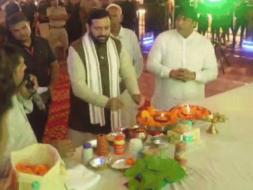 गुरुग्राम में विधायक का फाइव स्टार लग्जरी कांवड़ शिविर:वाटरप्रूफ जर्मन हैंगर एसी टेंट, अलग-अलग शहरों का 56 भोग, सीएम सैनी ने की सराहना