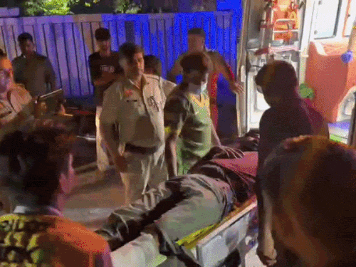 गुरुग्राम में फ्लिपकार्ट डिलीवरी बॉय पर चढ़ाई हाइड्रा मशीन:बाइक पर सामान डिलीवरी करने जा रहा था, बिहार के मधुबनी का रहने वाला