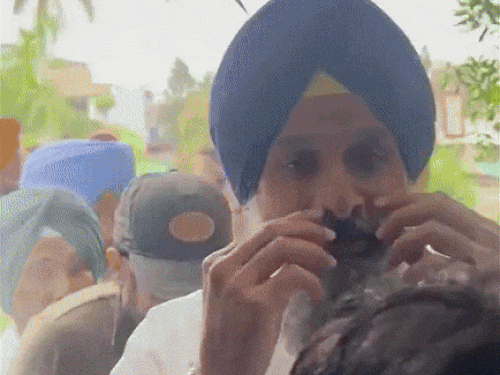 सीएम मान के OSD ने मजीठिया को भेजा मानहानि नोटिस:मजीठिया से माफी मांगने की मांग, 24 घंटे में सभी पोस्ट-वीडियो हटाने को कहा
