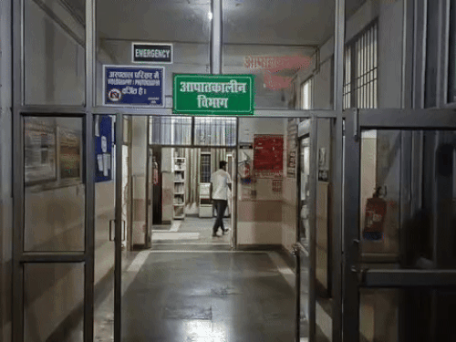 उधार के पैसे मांगने पर ईंट और चाकू से हमला:सोनीपत में दुकानदार की कमर पर किए वार; 6 हजार को लेकर विवाद