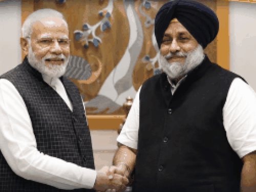 PM मोदी से मुलाकात, 6 दिन बाद सुखबीर पर हमला:एक्सपर्ट बोले- बादल के प्रति कट्‌टरपंथियों में नफरत; BJP से नजदीकियां बनाने पर भी रोष
